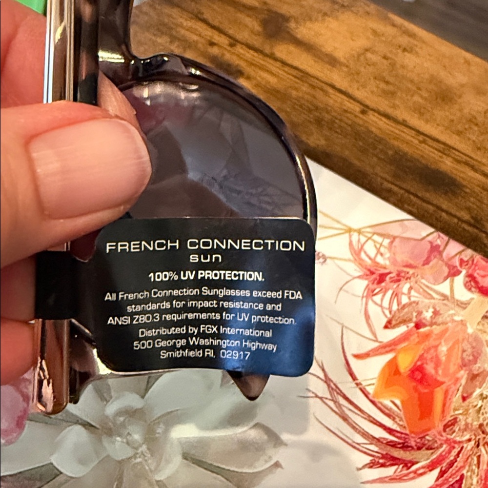 NWT French Connection Brown Soft Round Metal Trim Sunglasses with a blue Lens - Picture 4 of 7